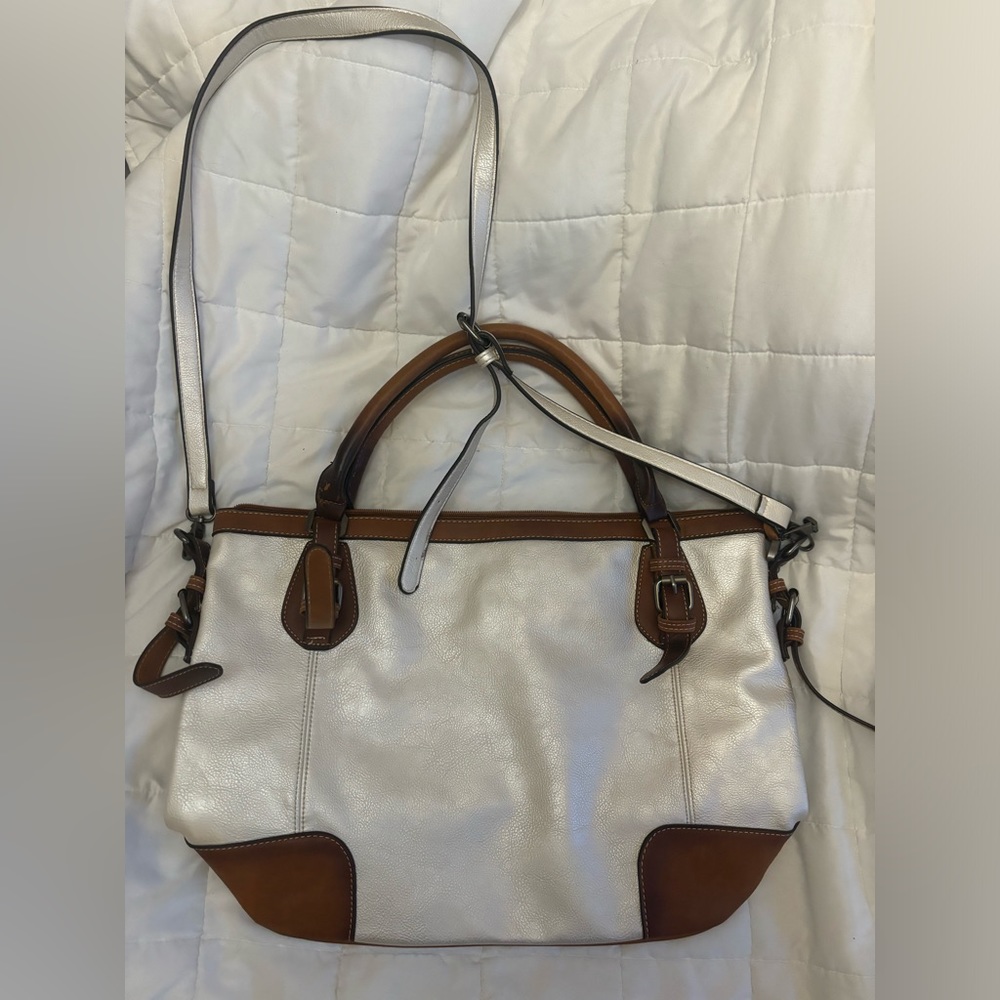 Beautiful, white pearly, leather bag